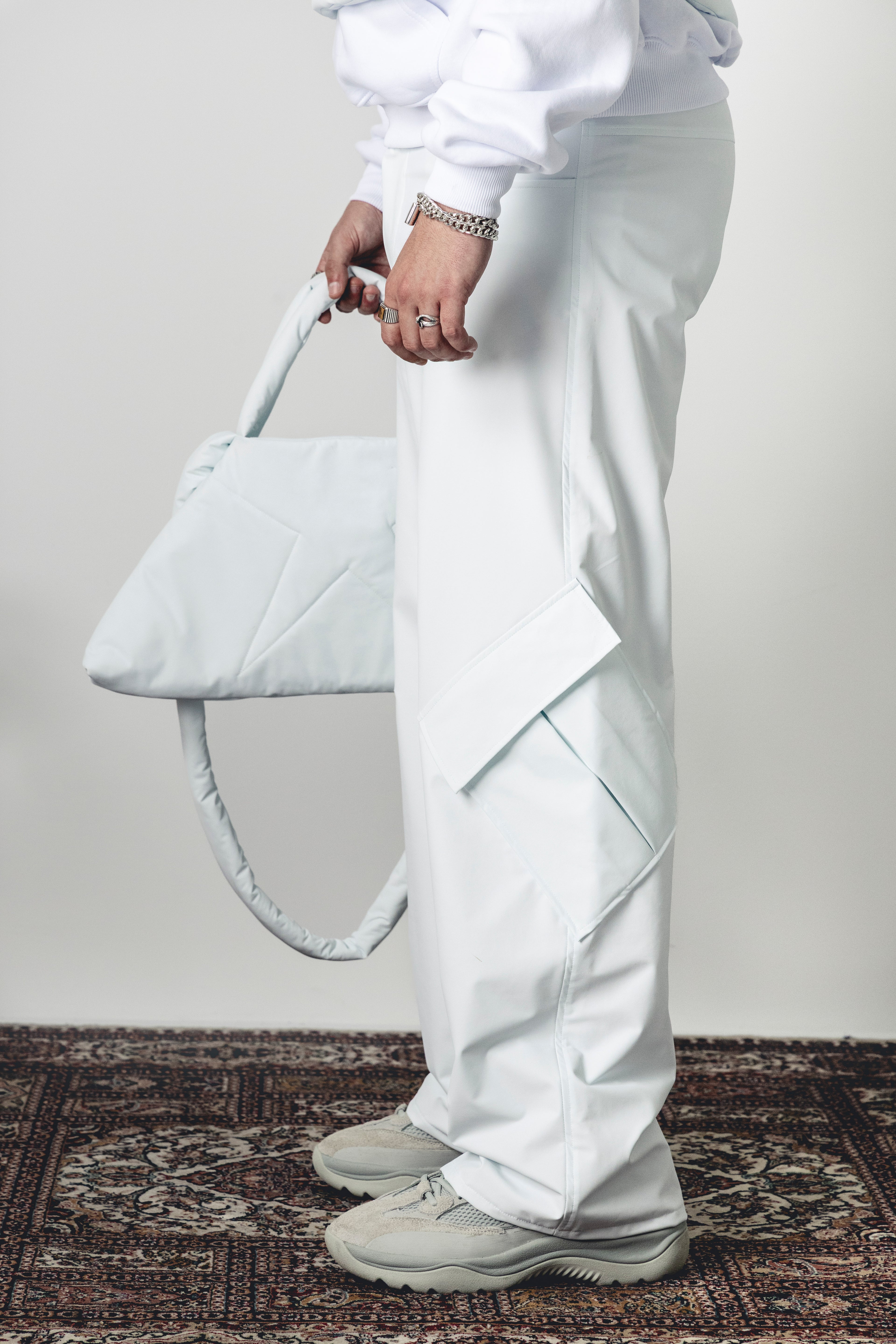 WHITE CARGO PANTS