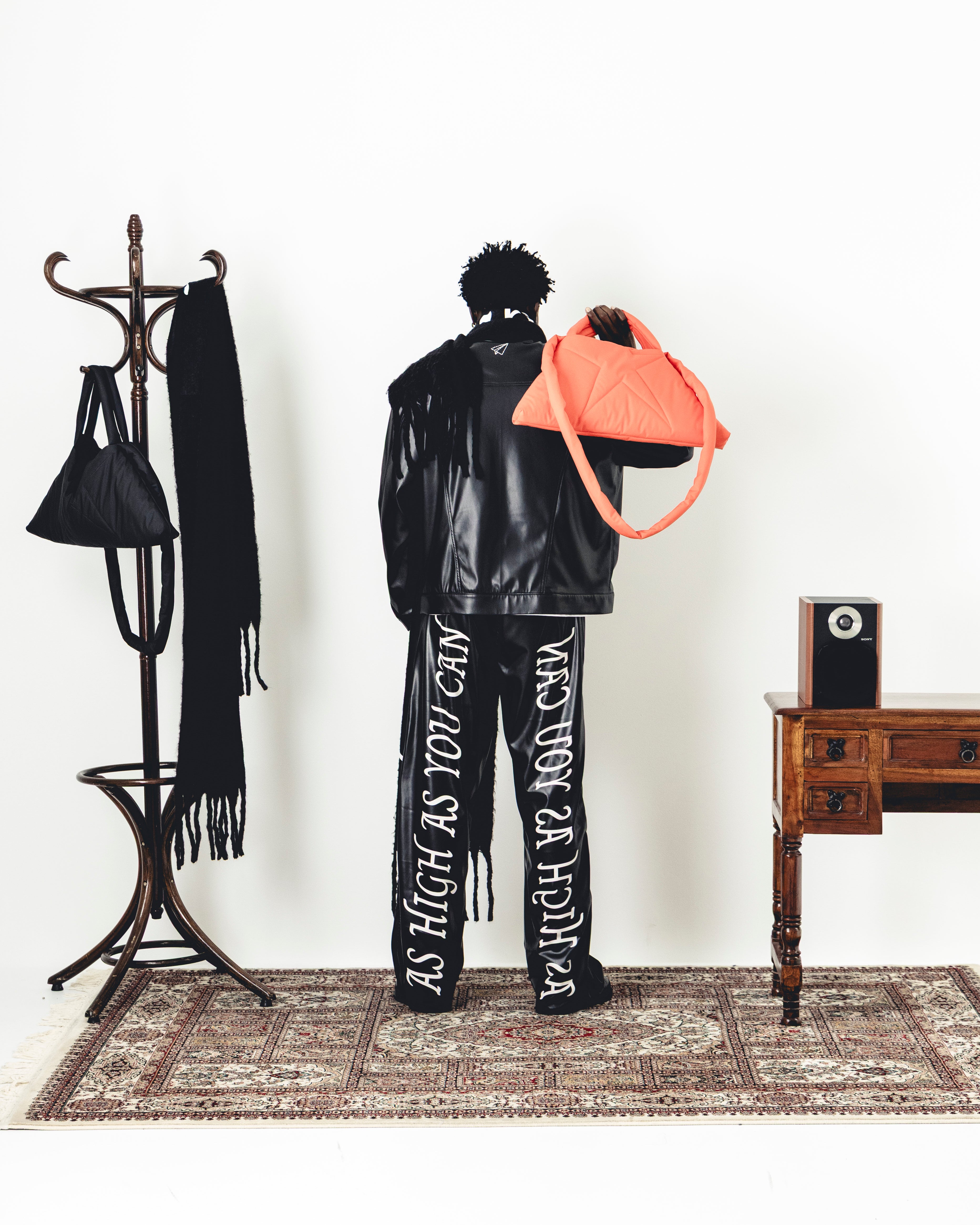 ORANGE TRIANGLE PUFF BAG