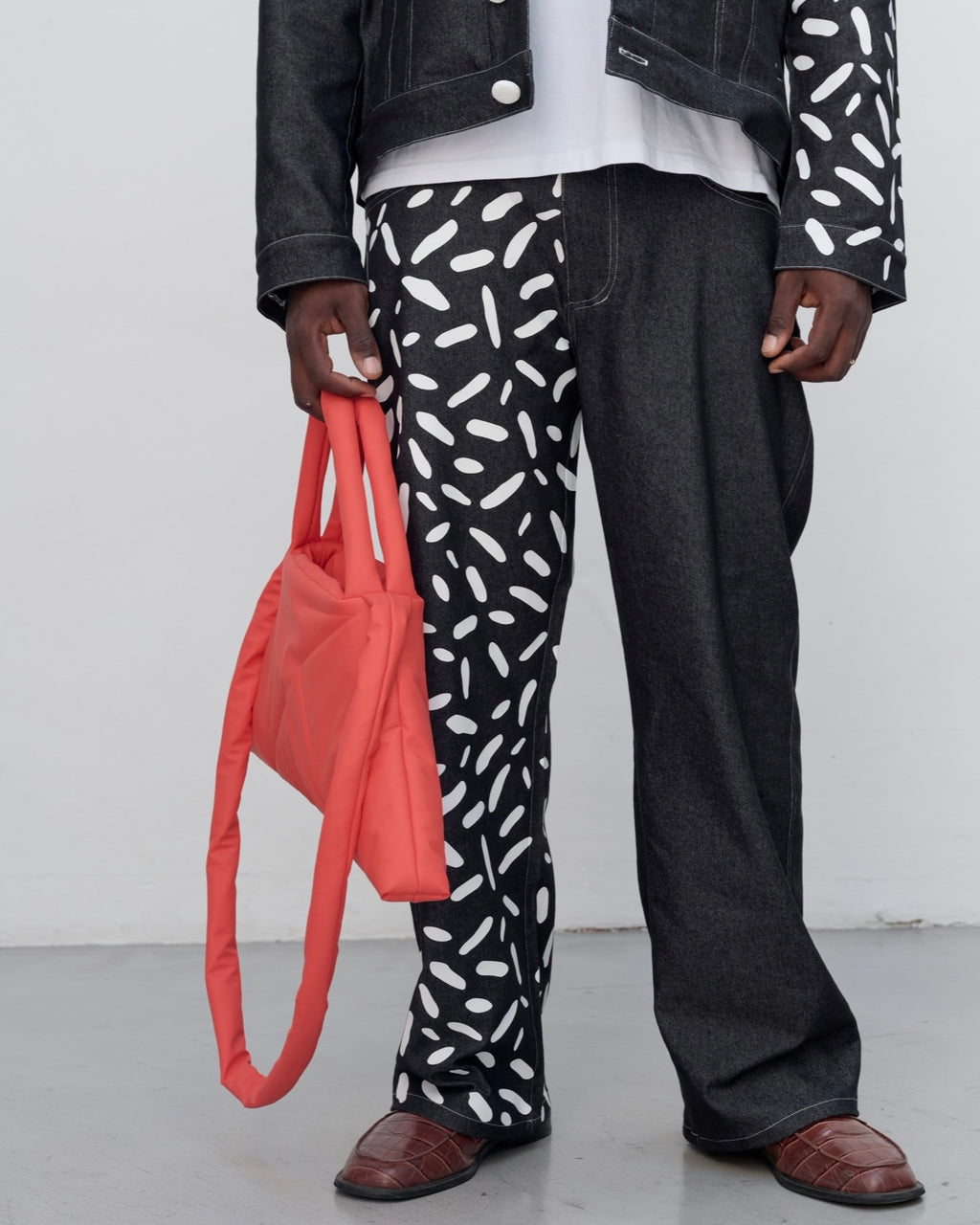 WHITE STRIPS DENIM JEANS